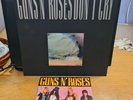 Guns N' Roses – Don't Cry 12