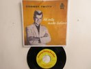 ' CONWAY TWITTY ' HIT 45 + PICTURE [ IT'S ONLY MAKE BELIEVE ]  1958