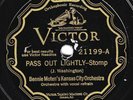 Victor 21199: Bennie Moten's Kansas City O-Pass Out Lightly/Ding Dong Blues V+E-