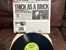 JETHRO TULL - THICK AS A BRICK NEWSPAPER JACKET - A3U / B2U 1St PRESS - VINYL LP