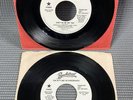 (2) TOM PETTY HEARTBREAKERS HERE COMES MY GIRL & DON'T DO ME LIKE THAT 45 NM