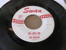 The Beatles She Loves You 45 Swan 4152 Red White Labels  DONT DROP OUT 1ST PRESS