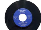 Northern Soul 45 RPM The Original Jaguars on Val-Vo: Making Love Girl/Our Young