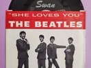 The Beatles US 45 Swan S-4152 SHE LOVES YOU / I'LL GET YOU W/PS 4152.03E