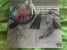 THE BLACK KEYS ** AUTOGRAPHED / SIGNED **  OHIO PLAYERS VINYL LP (NEW) In Hand