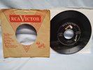 Elvis Presley Hound Dog / Don't Be Cruel 45 RPM 	RCA Victor records 47-6604 1956