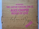*SIGNED* Alice Cooper – Muscle Of Love (with Cardboard box) - 1973 - Vinyl Recor