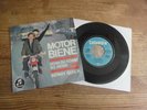 Benny Quick – Motorbiene / Denn Du küsst so heiß 7