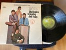 The Beatles - Yesterday and Today LP Apple Records ST-2553 1971 Press