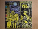 Iron Maiden – Women In Uniform 12