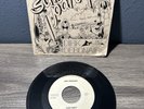 Dirk Debonaire – Surf Party - 1982 - Ipso Facto Records DD-001 - 7