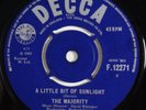 KINKS / THE MAJORITY A Little Bit Of Sunlight RARE 45 mod psych Ray Davies HEAR