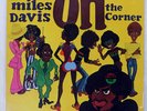 MILES DAVIS ON THE CORNER COLUMBIA PC31906 US VINYL LP