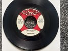 Melvin Davis - I Must Love You / Still In My Heart