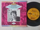 Scott McKenzie - San Francisco (Be Sure To Wear Some Flowers In Your Hair) 7''