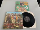 THE BEATLES...SGT.PEPPERS.. RARE UK LATER ISSUE ALBUM + INSERT ...PCS 7027