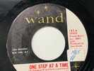 MAXINE BROWN - ONE STEP AT A TIME / ANYTHING FOR A LAUGH - WAND 185. EX