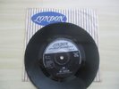 ROY ORBISON -She/ Here comes the Rain Baby - Rare HONG KONG 45 RPM