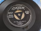 LITTLE RICHARD-THE GIRL CAN'T HELP IT/SHE'S GOT IT (45-HL-O 8382)(1957) M/EX